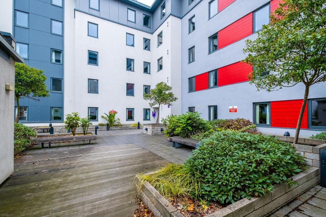 1 Night Free Comfortable Ensuite Rooms, Gillingham - Sk Hoo Kültér fotó