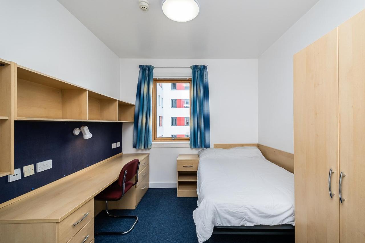 1 Night Free Comfortable Ensuite Rooms, Gillingham - Sk Hoo Kültér fotó