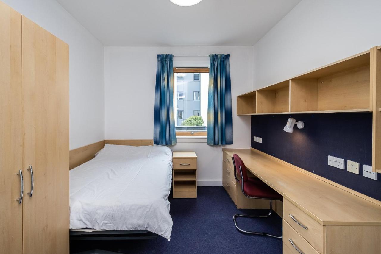 1 Night Free Comfortable Ensuite Rooms, Gillingham - Sk Hoo Kültér fotó